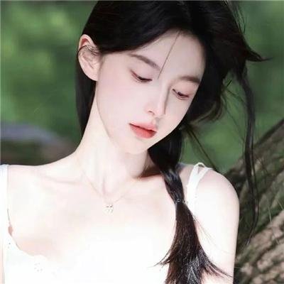吉普车中的四人